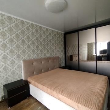 Богдана Хмельницького бульв., 18