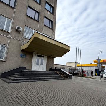 Звязківців вул., 1а