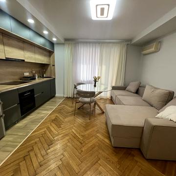 Велика Васильківська вул. (Червоноармійська), 131