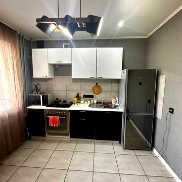 Погребняка вул., 14