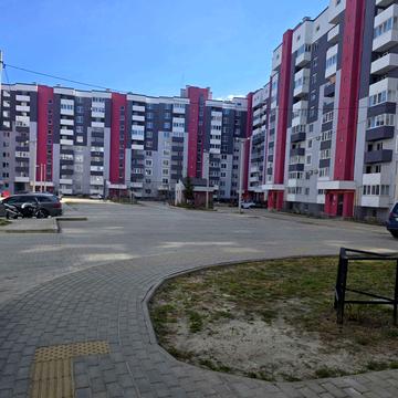 Романа Шухевича вул., 3