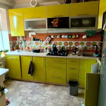 Державності вул., 20а