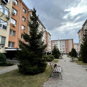 Подільська вул., 6