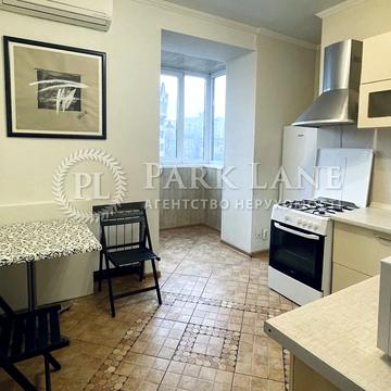 Тараса Шевченка бульв., 58