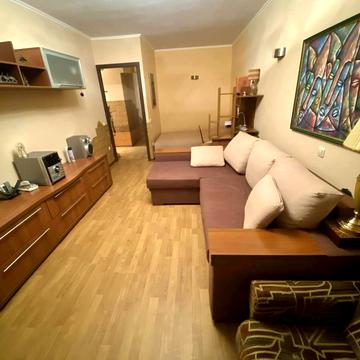 Павла Тичини просп., 13