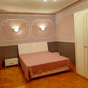 Європейського Союзу просп. (Правди), 98