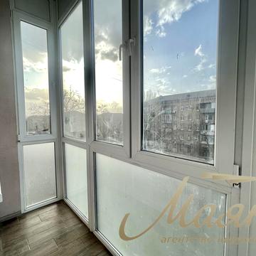 Якова Новицького вул., 3