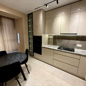 Лева Ребета вул., 10д