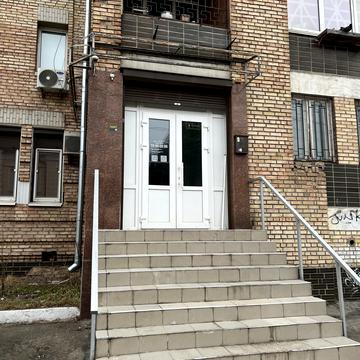 Оболонська вул., 47