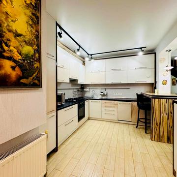 Південна вул., 7