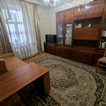 Пантелеймонівська вул., 12