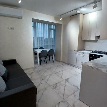 Миру вул., 100-А