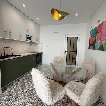 Августина Волошина вул., (Будинок 2)