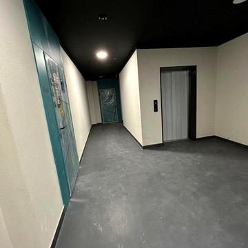 Романа Левицького вул., (Будинок 4)