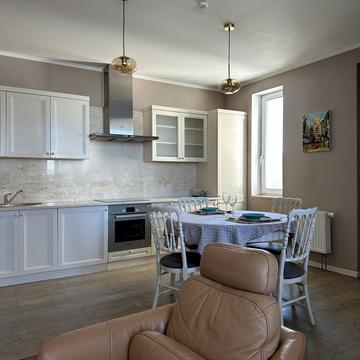 Валерія Лобановського просп., 150-Г