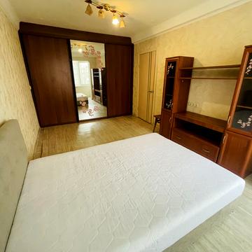 Мілютенка вул., 11-А