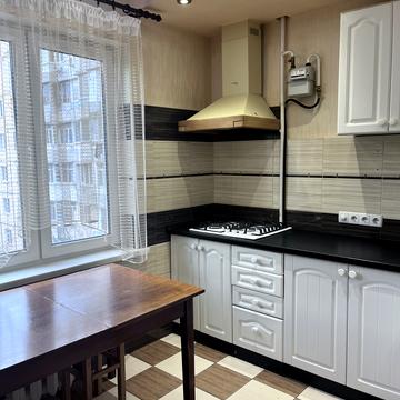 Академіка Заболотного вул., 41