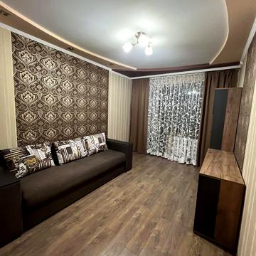 Тернопільська вул., 7