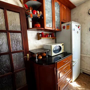 Мусліма Магомаєва вул., 10