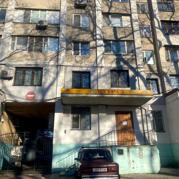 Степова вул., 23/25