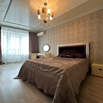 Дніпровська набережна вул., 26