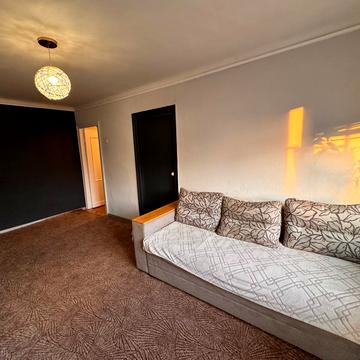 Бельведерська вул., 52