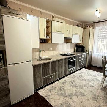 Олега Антонова вул. (Карла Маркса), 13в