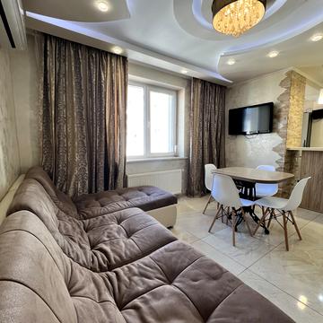 Волинська вул., 3