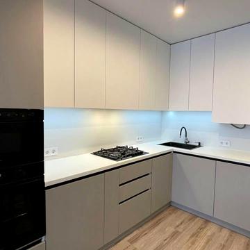 Карла Мікльоша вул., 20