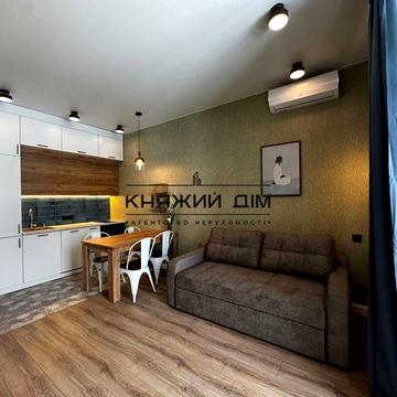 Салютна вул., 2к9