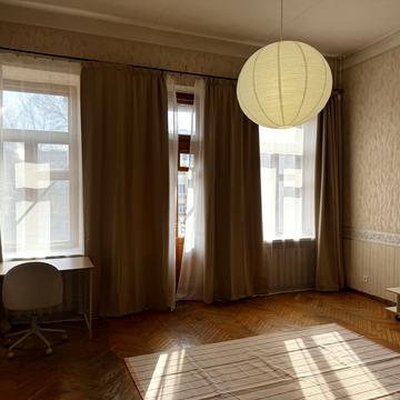 Рейтарська вул., 16