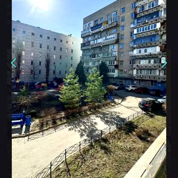 Олександра Поля просп. (Кірова), 1/9