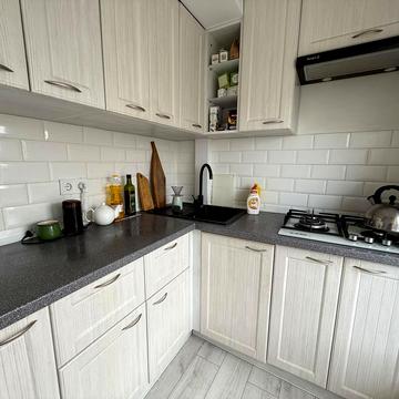 Орельська вул., 27