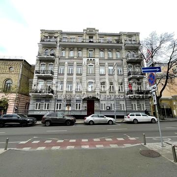 Ярославів Вал вул., 38