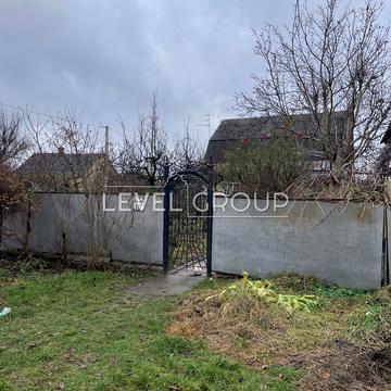 Польова вул., 10а