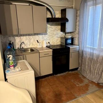 Відрадний просп. (Чубаря), 10