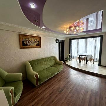 Лесі Українки вул., 35