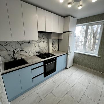 Космонавтів вул., 84