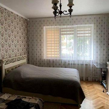 Володимира Івасюка просп. (Героїв Сталінграду), 42-Б