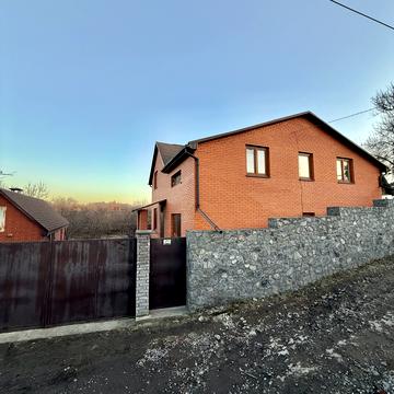 Євгена Сверстюка вул. (Тарасова), 18