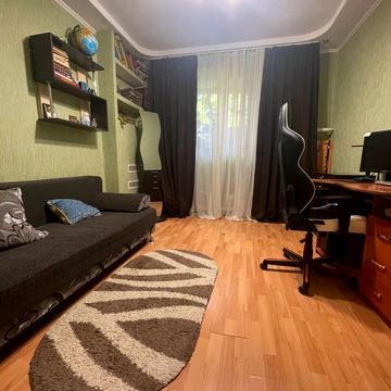 Липовий Гай вул. (Перовської), 17