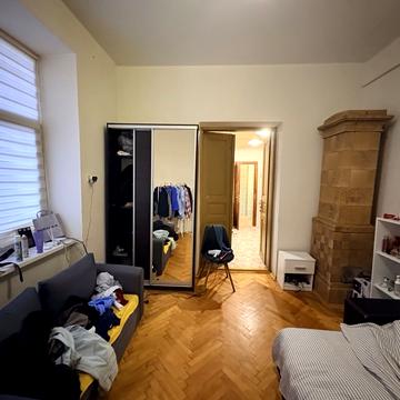 Вячеслава Чорновола просп. (), 25