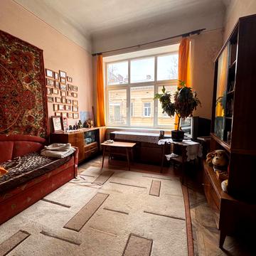 Івана Огієнка вул. (), 16