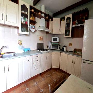 Білоцерківська вул., 22