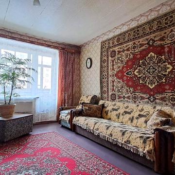 Металургів вул., 14