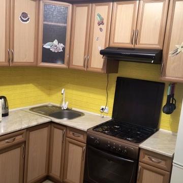 Лазурна вул., 38