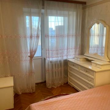 Дегтярівська вул., 6