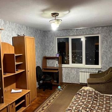 Володимира Івасюка просп. (Героїв Сталінграду), 43