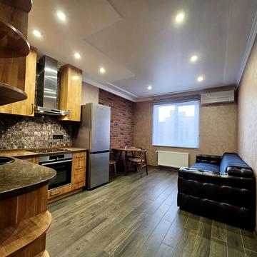 Львівська вул., 15