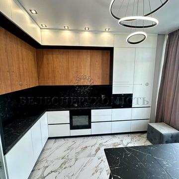 Дубищанська вул., 8